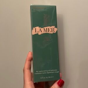 La Mer The replenishing oil exfoliator